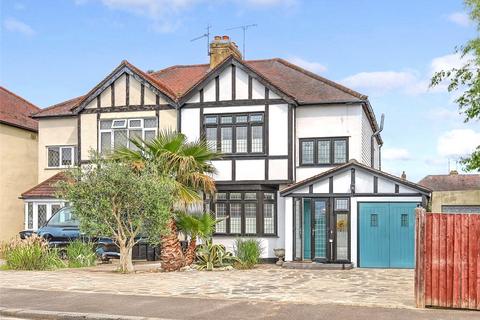 6 Beverley Gardens, Southend-on-sea, SS2 6RS