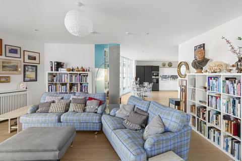 3 bedroom apartment for sale, River Gardens Walk Greenwich SE10