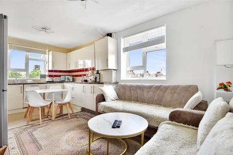 2 bedroom apartment for sale, Queen Elizabeths Close, London, N16