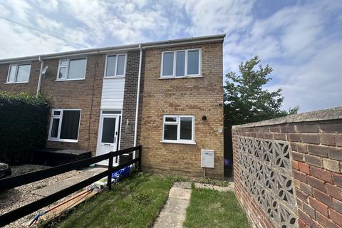 2 bedroom end of terrace house to rent, Holbury, SO45