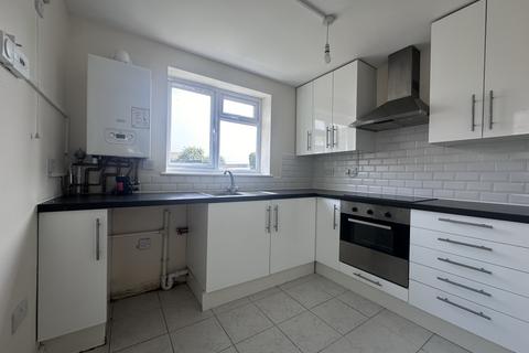 2 bedroom end of terrace house to rent, Holbury, SO45