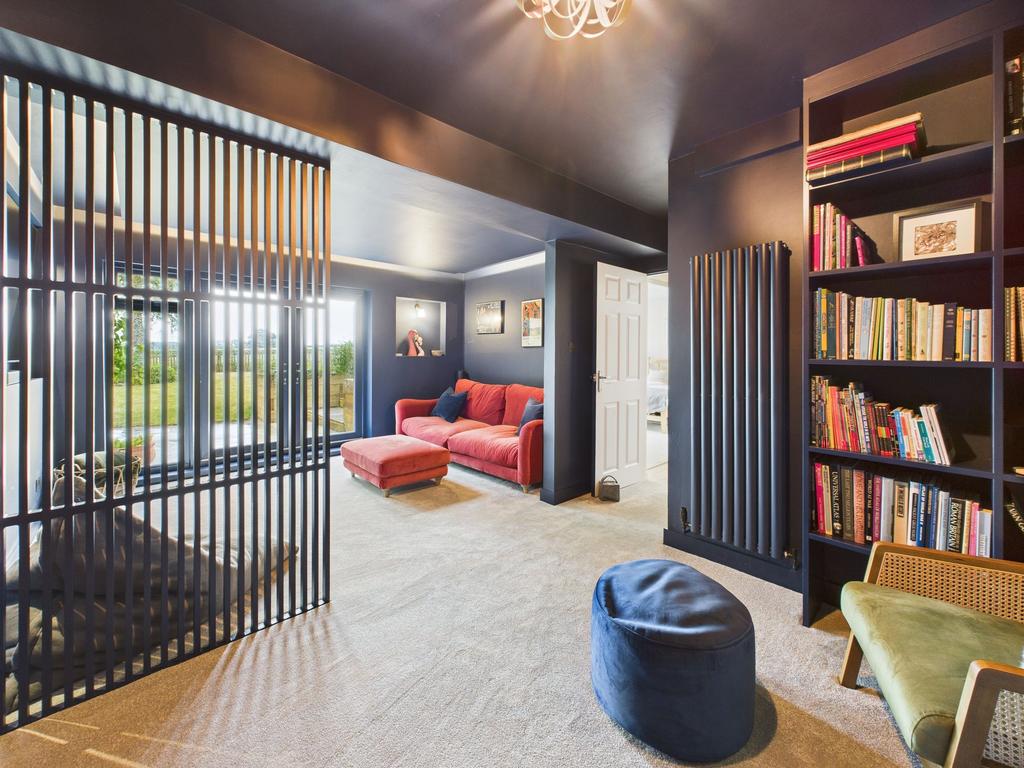 Library/Snug
