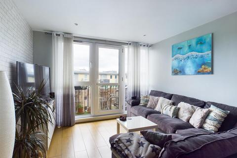 2 bedroom apartment to rent, The Quartz, Birmingham, B18 6
