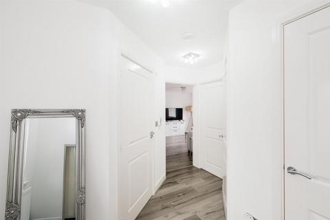 48 The Square, Loughton, IG10 3FE