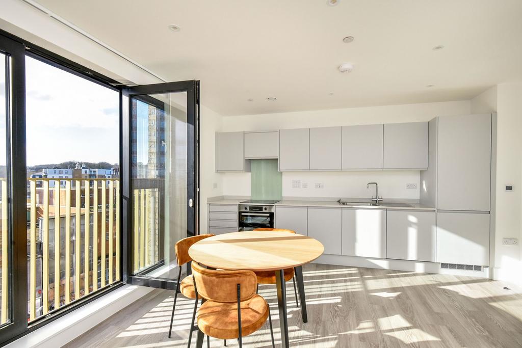 Dining/Kitchen area