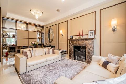 undefined, Chesterfield Hill, London W1J