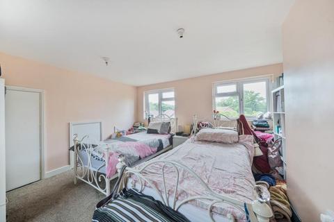undefined, Horsell,  Woking,  Surrey,  GU21