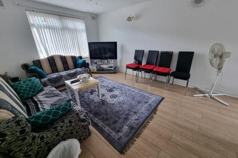 3 bedroom townhouse for sale, Martin Close, Leicester, LE4