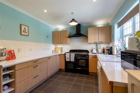 41 Abbey Lane, Errol, Perth, PH2 7GA