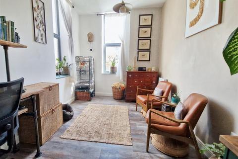 1 bedroom flat for sale, New Road, Rochester
