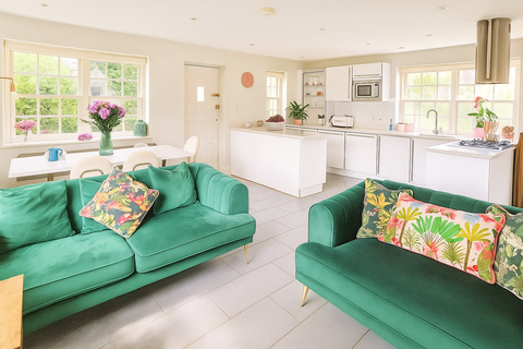 Moat Cottage, 7 Castle Hill, Rochester, ME1 1QQ