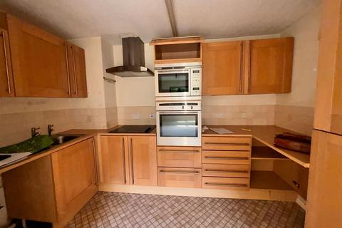 2 bedroom apartment for sale, Dove Close, Princes Park, Chatham