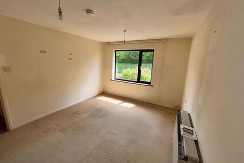 2 bedroom apartment for sale, Dove Close, Princes Park, Chatham