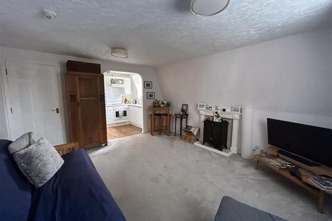 1 bedroom flat for sale, Darwin Court, Gravel Walk, Rochester