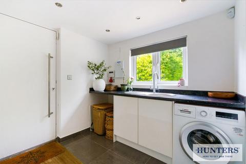 71 Westgate, Guiseley, Leeds, LS20 8HH