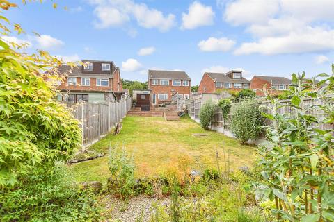 8 Chestnut Drive, Sturry, Canterbury, CT2 0NB