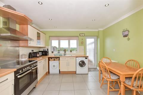 8 Chestnut Drive, Sturry, Canterbury, CT2 0NB