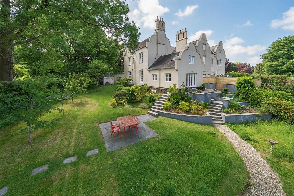 Garden &amp; Rear Elevation