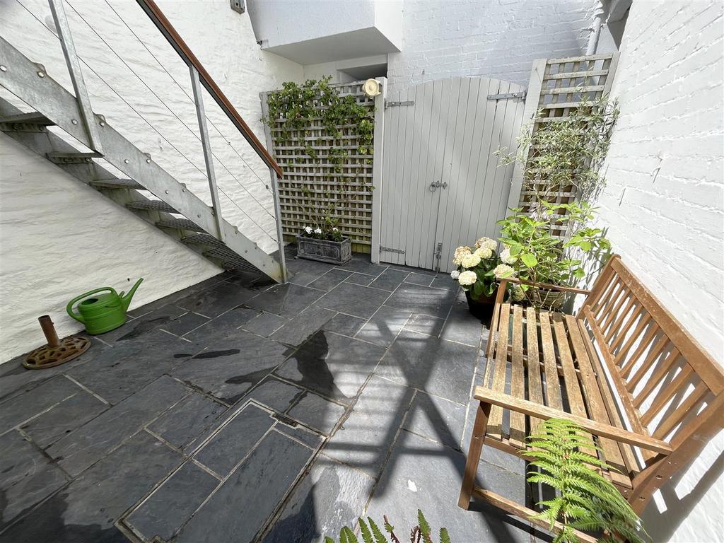 Courtyard 5.JPG