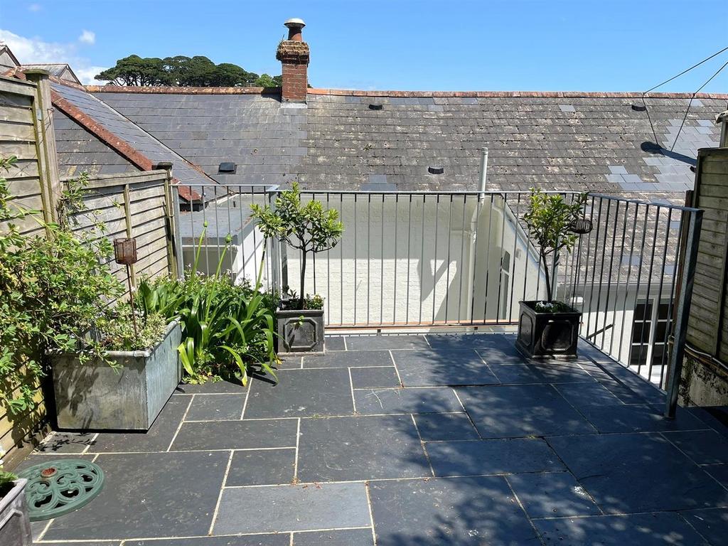 Garden terrace.jpg