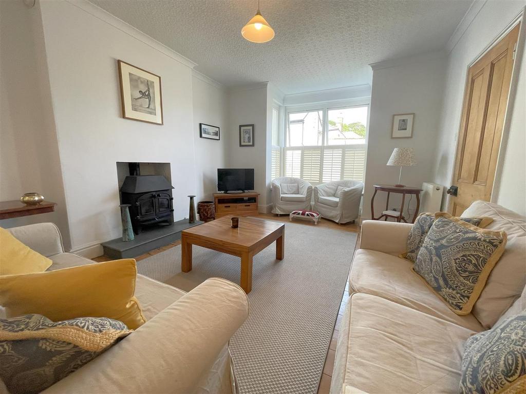Sitting room 3.jpg