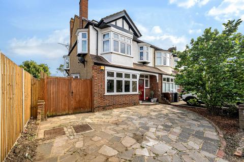 10 Oakway, London, SW20 9JE