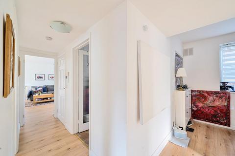 22 White House Drive, Stanmore, HA7 4NQ