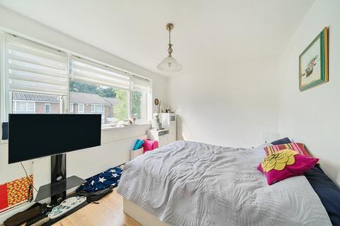 22 White House Drive, Stanmore, HA7 4NQ