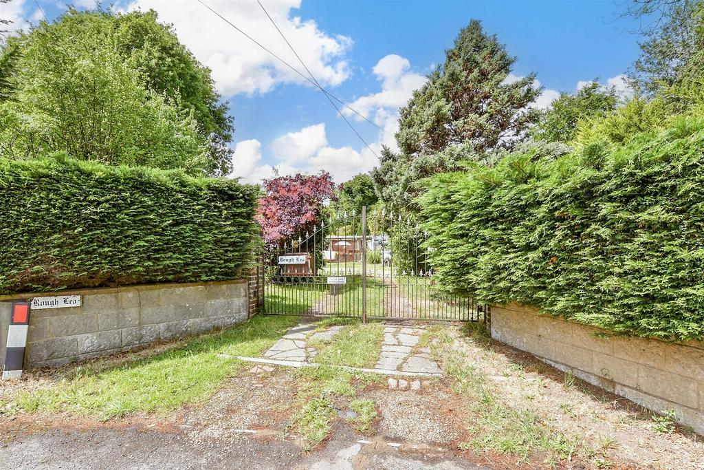 Driveway/Parking