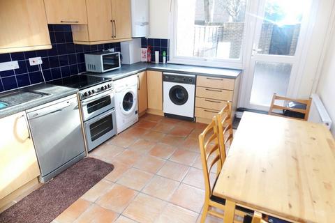 122 Bruce Road, London, E3 3EU