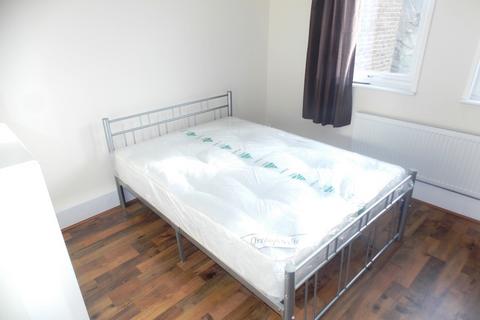 122 Bruce Road, London, E3 3EU