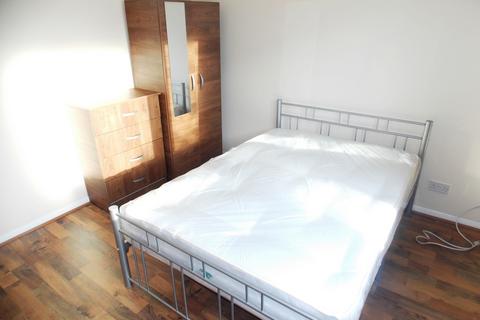 122 Bruce Road, London, E3 3EU