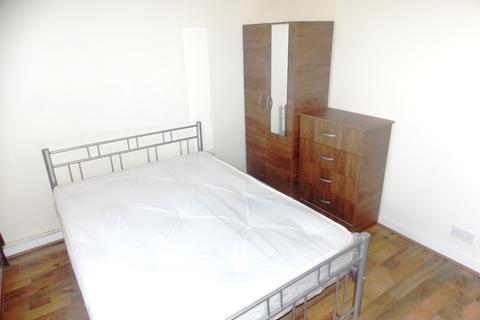 122 Bruce Road, London, E3 3EU