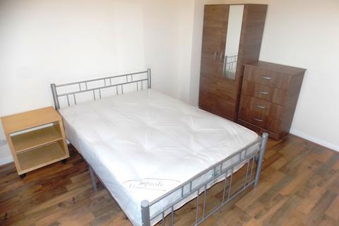 122 Bruce Road, London, E3 3EU