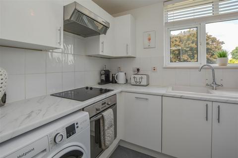 2 bedroom apartment for sale, Eagle Way, Great Warley, Brentwood