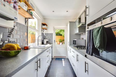 4 bedroom semi-detached house for sale, Middleton Street, Beeston