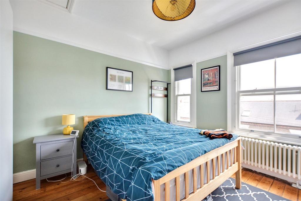 Bedroom 1 4.jpeg