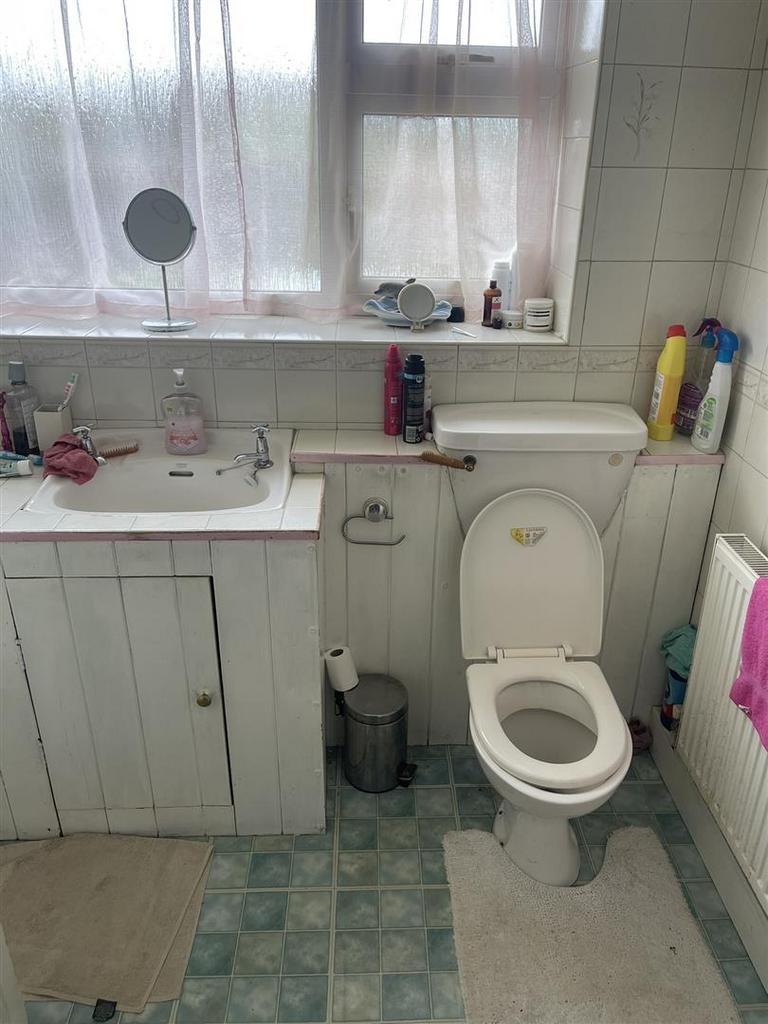 Bathroom.JPEG