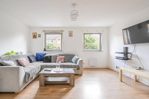 undefined, Cyclops Mews, Isle Of Dogs, London, E14