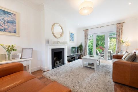 undefined, Valley Avenue, London N12