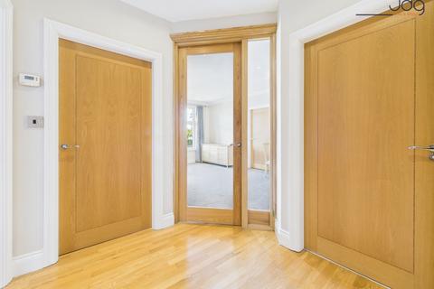 2 bedroom flat for sale, Fair Elms, Westbourne Road |  A beautiful front facing apartment with Castle Views