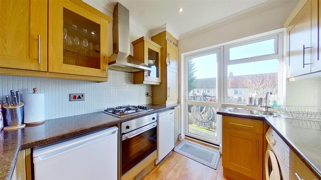 Godley-Road-Earlsfield-SW18-12172020 222451.jpg