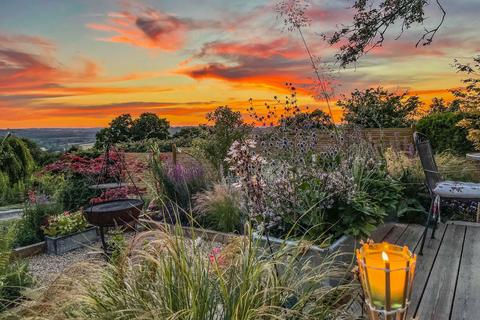 3 bedroom detached house for sale, With Beautiful Panoramic Views in Goudhurst