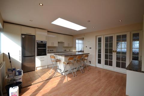 4 bedroom semi-detached house for sale, Bellamy Drive, Stanmore, HA7