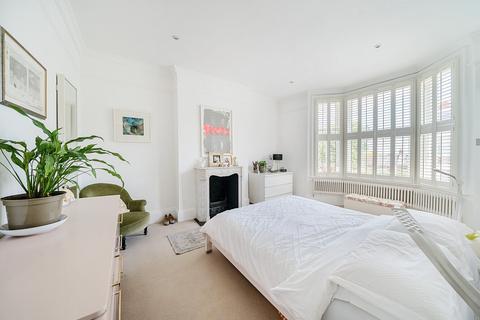 2 Gresley Road, London, N19 3JZ