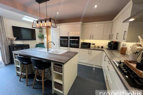 4 Bryn Terrace, Porth, CF39 9UR