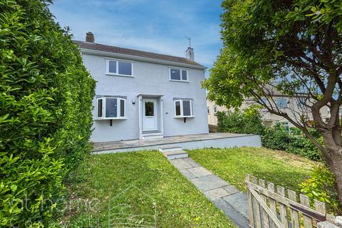 24 Fuller Road, Perranporth, TR6 0EE