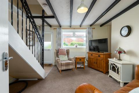 2 bedroom terraced house for sale, Station Road, Keyingham