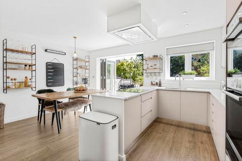4 bedroom semi-detached house for sale, Delbush Avenue, Headington, OX3