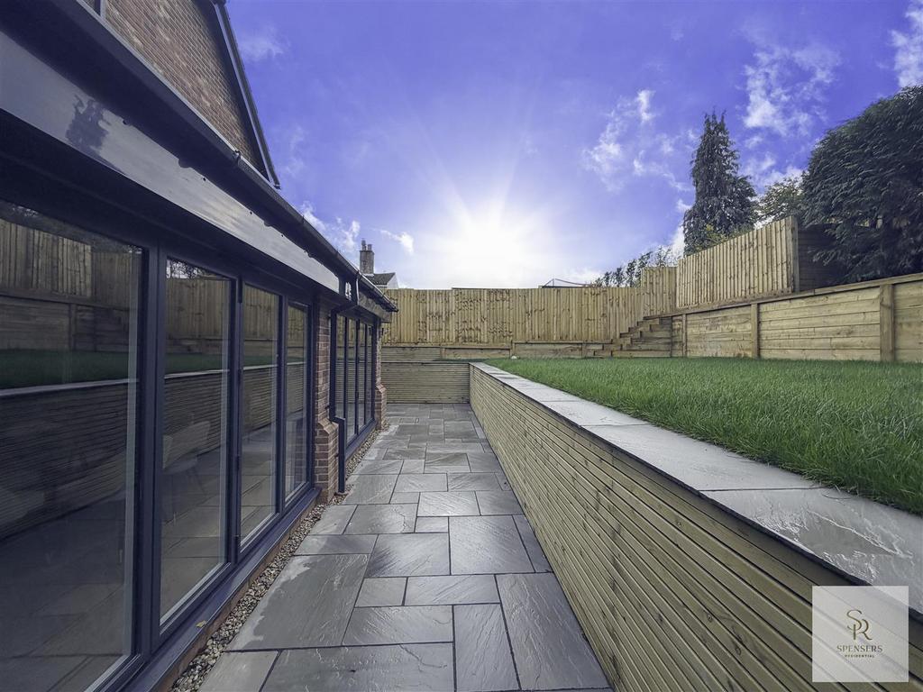 7 CFD8 B96-B679-4 E47-A311-39 A2 B592 DD6 D.jpg